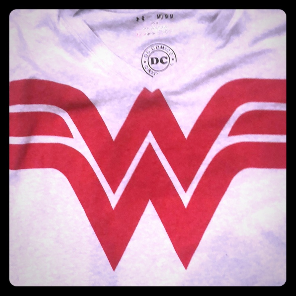 Under armor Wonder Woman t